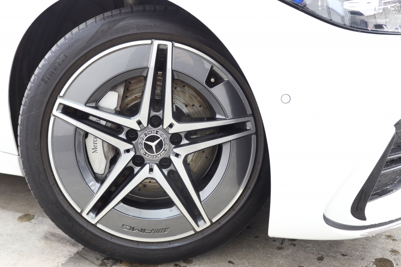 メルセデスベンツ Cクラス C200ｽﾃｰｼｮﾝﾜｺﾞﾝ AVG AMGﾗｲﾝ ﾚｻﾞｰｴｸｽｸﾙｰｼﾌﾞ&ﾍﾞｰｼｯｸ&ﾚｰﾀﾞｰｾｰﾌﾃｨPKG　ISG搭載 ｷｰﾚｽｺﾞｰ 茶/黒本革 ﾊﾟﾉﾗﾏSR ﾍｯﾄﾞｱｯﾌﾟD MBUXﾅﾋﾞTV ｽﾏﾎ連携 360ｶﾒﾗ PTS LEDﾗｲﾄ 自動Rｹﾞｰﾄ AMGｴｱﾛ&18AW ﾜｲﾔﾚｽ充電 9AT　2年保証