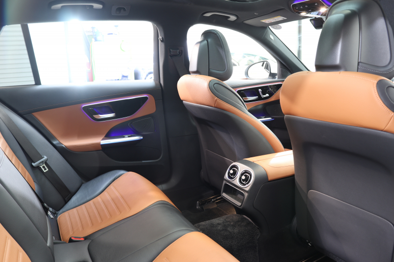 メルセデスベンツ Cクラス C200ｽﾃｰｼｮﾝﾜｺﾞﾝ AVG AMGﾗｲﾝ ﾚｻﾞｰｴｸｽｸﾙｰｼﾌﾞ&ﾍﾞｰｼｯｸ&ﾚｰﾀﾞｰｾｰﾌﾃｨPKG　ISG搭載 ｷｰﾚｽｺﾞｰ 茶/黒本革 ﾊﾟﾉﾗﾏSR ﾍｯﾄﾞｱｯﾌﾟD MBUXﾅﾋﾞTV ｽﾏﾎ連携 360ｶﾒﾗ PTS LEDﾗｲﾄ 自動Rｹﾞｰﾄ AMGｴｱﾛ&18AW ﾜｲﾔﾚｽ充電 9AT　2年保証