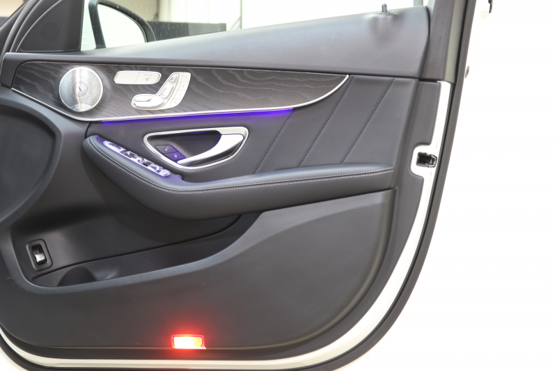 メルセデスベンツ Cクラス C200 AVG AMGﾗｲﾝ ﾚｻﾞｰｴｸｽｸﾙｰｼﾌﾞ&ﾚｰﾀﾞｰｾｰﾌﾃｨPKG　BSG搭載 後期 ｷｰﾚｽｺﾞｰ 黒本革 ﾊﾟﾉﾗﾏSR ﾍｯﾄﾞｱｯﾌﾟD HDDﾅﾋﾞTV ｽﾏﾎ連携 ﾌﾞﾙﾒｽﾀｰ ﾊﾞｯｸｶﾒﾗ PTS LEDﾗｲﾄ ﾊﾝｽﾞﾌﾘｰA AMGｴｱﾛ&18AW ｴｱｻｽ 9AT　2年保証