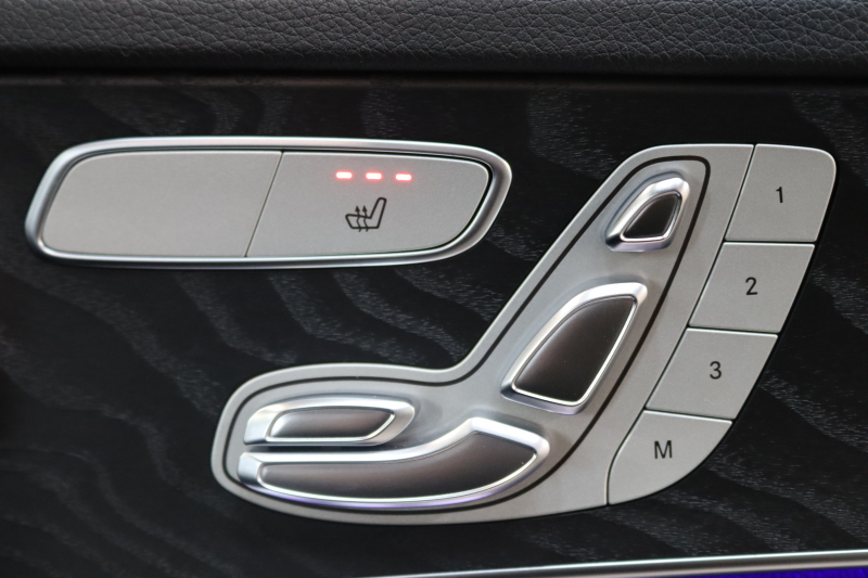 メルセデスベンツ Cクラス C200 AVG AMGﾗｲﾝ ﾚｻﾞｰｴｸｽｸﾙｰｼﾌﾞ&ﾚｰﾀﾞｰｾｰﾌﾃｨPKG　BSG搭載 後期 ｷｰﾚｽｺﾞｰ 黒本革 ﾊﾟﾉﾗﾏSR ﾍｯﾄﾞｱｯﾌﾟD HDDﾅﾋﾞTV ｽﾏﾎ連携 ﾌﾞﾙﾒｽﾀｰ ﾊﾞｯｸｶﾒﾗ PTS LEDﾗｲﾄ ﾊﾝｽﾞﾌﾘｰA AMGｴｱﾛ&18AW ｴｱｻｽ 9AT　2年保証