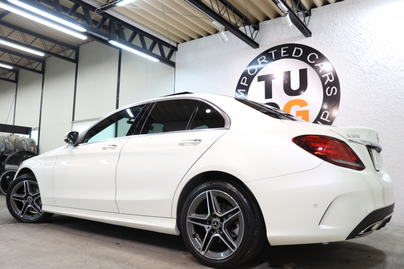 メルセデスベンツ Cクラス C200 AVG AMGﾗｲﾝ ﾚｻﾞｰｴｸｽｸﾙｰｼﾌﾞ&ﾚｰﾀﾞｰｾｰﾌﾃｨPKG　BSG搭載 後期 ｷｰﾚｽｺﾞｰ 黒本革 ﾊﾟﾉﾗﾏSR ﾍｯﾄﾞｱｯﾌﾟD HDDﾅﾋﾞTV ｽﾏﾎ連携 ﾌﾞﾙﾒｽﾀｰ ﾊﾞｯｸｶﾒﾗ PTS LEDﾗｲﾄ ﾊﾝｽﾞﾌﾘｰA AMGｴｱﾛ&18AW ｴｱｻｽ 9AT　2年保証