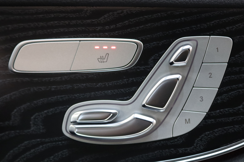 メルセデスベンツ Eクラス E200ｸｰﾍﾟ ｽﾎﾟｰﾂ ﾚｻﾞｰ&ﾚｰﾀﾞｰｾｰﾌﾃｨPKG　中期 NEWｽﾃｱﾘﾝｸﾞ ｷｰﾚｽｺﾞｰ 黒本革 ﾊﾟﾉﾗﾏSR ﾍｯﾄﾞｱｯﾌﾟD HDDﾅﾋﾞTV ｽﾏﾎ連携 ﾌﾞﾙﾒｽﾀｰ 360ｶﾒﾗ PTS LEDﾗｲﾄ AMGｴｱﾛ&19AW ﾜｲﾔﾚｽ充電 ﾀﾞｲﾅﾐｯｸS 9AT　2年保証