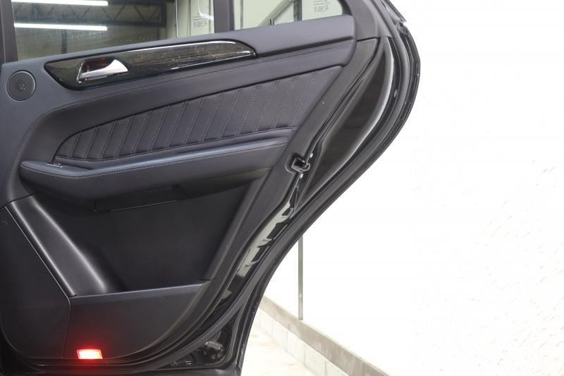 メルセデスベンツ GLE GLE350d 4MATIC ｽﾎﾟｰﾂ ﾚｰﾀﾞｰｾｰﾌﾃｨPKG　ｷｰﾚｽｺﾞｰ 黒本革 ﾊﾟﾉﾗﾏSR HDDﾅﾋﾞTV BT音楽 harman/kardon 360ｶﾒﾗ PTS LEDﾗｲﾄ 自動Rｹﾞｰﾄ AMGｴｱﾛ&20AW ﾀﾞｲﾅﾐｯｸS 9AT　2年保証