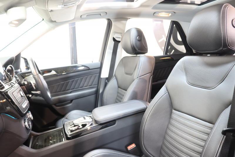 メルセデスベンツ GLE GLE350d 4MATIC ｽﾎﾟｰﾂ ﾚｰﾀﾞｰｾｰﾌﾃｨPKG　ｷｰﾚｽｺﾞｰ 黒本革 ﾊﾟﾉﾗﾏSR HDDﾅﾋﾞTV BT音楽 harman/kardon 360ｶﾒﾗ PTS LEDﾗｲﾄ 自動Rｹﾞｰﾄ AMGｴｱﾛ&20AW ﾀﾞｲﾅﾐｯｸS 9AT　2年保証