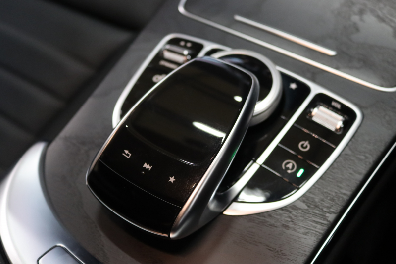 AMG Cクラス C43 4MATIC ｴｸｽｸﾙｰｼﾌﾞ&ﾚｰﾀﾞｰｾｰﾌﾃｨPKG　中期 ｷｰﾚｽｺﾞｰ 黒本革 ﾍｯﾄﾞｱｯﾌﾟD HDDﾅﾋﾞTV BT音楽 ﾌﾞﾙﾒｽﾀｰ ﾊﾞｯｸｶﾒﾗ PTS LEDﾗｲﾄ ﾊﾝｽﾞﾌﾘｰA AMG専用装備&ﾁｭｰﾆﾝｸﾞ 9AT　2年保証