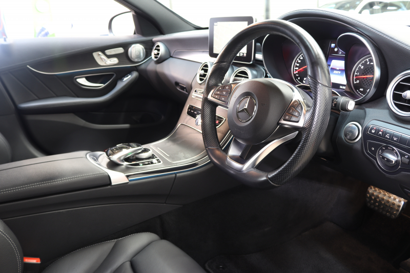 AMG Cクラス C43 4MATIC ｴｸｽｸﾙｰｼﾌﾞ&ﾚｰﾀﾞｰｾｰﾌﾃｨPKG　中期 ｷｰﾚｽｺﾞｰ 黒本革 ﾍｯﾄﾞｱｯﾌﾟD HDDﾅﾋﾞTV BT音楽 ﾌﾞﾙﾒｽﾀｰ ﾊﾞｯｸｶﾒﾗ PTS LEDﾗｲﾄ ﾊﾝｽﾞﾌﾘｰA AMG専用装備&ﾁｭｰﾆﾝｸﾞ 9AT　2年保証