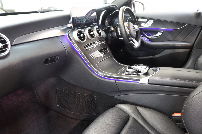 メルセデスベンツ Cクラス C200ｽﾃｰｼｮﾝﾜｺﾞﾝ AVG AMGﾗｲﾝ ﾚｰﾀﾞｰｾｰﾌﾃｨPKG　BSG搭載 後期 ｷｰﾚｽｺﾞｰ 黒革 HDDﾅﾋﾞTV&ｷｬﾝｾﾗｰ ｽﾏﾎ連携 ﾊﾞｯｸｶﾒﾗ PTS LEDﾗｲﾄ 自動Rｹﾞｰﾄ AMGｴｱﾛ&18AW ﾀﾞｲﾅﾐｯｸS ｴｱｻｽ 9AT　2年保証