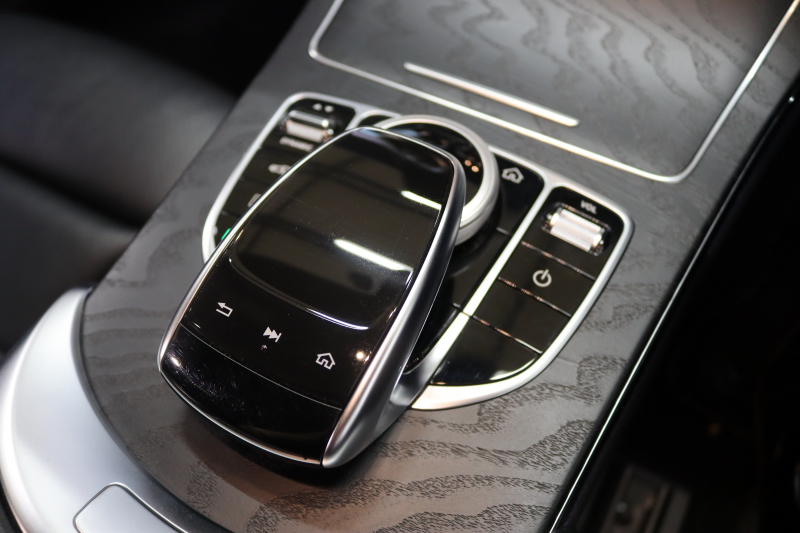 メルセデスベンツ Cクラス C200ｽﾃｰｼｮﾝﾜｺﾞﾝ AVG AMGﾗｲﾝ ﾚｰﾀﾞｰｾｰﾌﾃｨPKG　BSG搭載 後期 ｷｰﾚｽｺﾞｰ 黒革 HDDﾅﾋﾞTV&ｷｬﾝｾﾗｰ ｽﾏﾎ連携 ﾊﾞｯｸｶﾒﾗ PTS LEDﾗｲﾄ 自動Rｹﾞｰﾄ AMGｴｱﾛ&18AW ﾀﾞｲﾅﾐｯｸS ｴｱｻｽ 9AT　2年保証