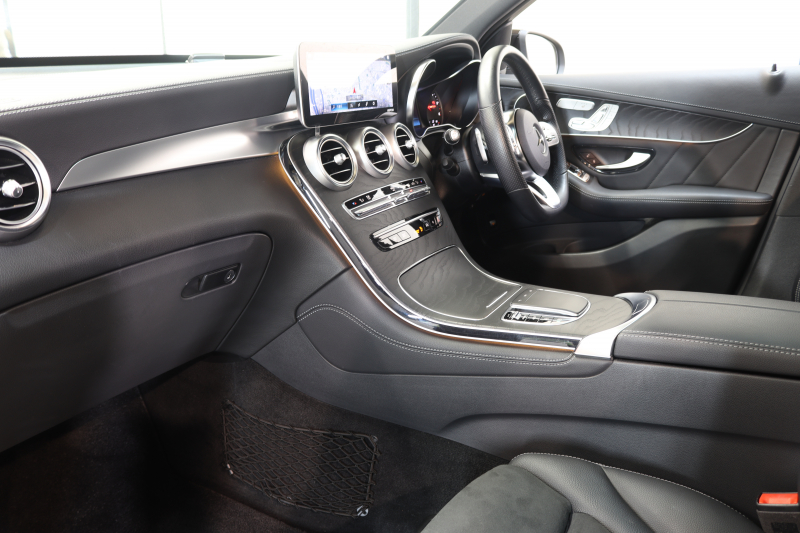 メルセデスベンツ GLC GLC220d 4MATIC AMGﾗｲﾝ ﾚｰﾀﾞｰｾｰﾌﾃｨPKG　後期 ｷｰﾚｽｺﾞｰ ﾌﾞﾗｯｸﾚｻﾞｰDINAMICAｼｰﾄ ﾊﾟﾉﾗﾏSR MBUXﾅﾋﾞTV BT音楽 360ｶﾒﾗ PTS LEDﾗｲﾄ ﾊﾝｽﾞﾌﾘｰA AMGｴｱﾛ&19AW ｴｱｻｽ ﾜｲﾔﾚｽ充電 9AT　2年保証