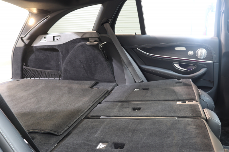 メルセデスベンツ Eクラス E300ｽﾃｰｼｮﾝﾜｺﾞﾝ AVG ｽﾎﾟｰﾂ ｴｸｽｸﾙｰｼﾌﾞ&ﾚｰﾀﾞｰｾｰﾌﾃｨPKG　中期 NEWｽﾃｱﾘﾝｸﾞ ｷｰﾚｽｺﾞｰ 黒本革 ﾊﾟﾉﾗﾏSR ﾍｯﾄﾞｱｯﾌﾟD HDDﾅﾋﾞTV ｽﾏﾎ連携 ﾌﾞﾙﾒｽﾀｰ 360ｶﾒﾗ PTS LEDﾗｲﾄ ﾊﾝｽﾞﾌﾘｰA AMGｴｱﾛ&19AW ﾀﾞｲﾅﾐｯｸS 9AT　2年保証