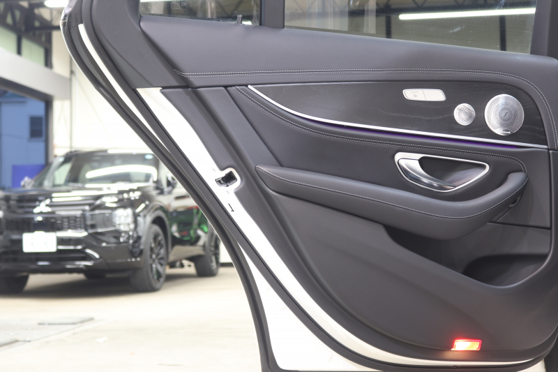 メルセデスベンツ Eクラス E300ｽﾃｰｼｮﾝﾜｺﾞﾝ AVG ｽﾎﾟｰﾂ ｴｸｽｸﾙｰｼﾌﾞ&ﾚｰﾀﾞｰｾｰﾌﾃｨPKG　中期 NEWｽﾃｱﾘﾝｸﾞ ｷｰﾚｽｺﾞｰ 黒本革 ﾊﾟﾉﾗﾏSR ﾍｯﾄﾞｱｯﾌﾟD HDDﾅﾋﾞTV ｽﾏﾎ連携 ﾌﾞﾙﾒｽﾀｰ 360ｶﾒﾗ PTS LEDﾗｲﾄ ﾊﾝｽﾞﾌﾘｰA AMGｴｱﾛ&19AW ﾀﾞｲﾅﾐｯｸS 9AT　2年保証