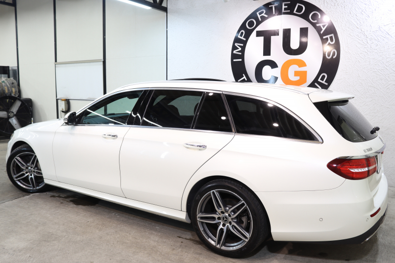 メルセデスベンツ Eクラス E300ｽﾃｰｼｮﾝﾜｺﾞﾝ AVG ｽﾎﾟｰﾂ ｴｸｽｸﾙｰｼﾌﾞ&ﾚｰﾀﾞｰｾｰﾌﾃｨPKG　中期 NEWｽﾃｱﾘﾝｸﾞ ｷｰﾚｽｺﾞｰ 黒本革 ﾊﾟﾉﾗﾏSR ﾍｯﾄﾞｱｯﾌﾟD HDDﾅﾋﾞTV ｽﾏﾎ連携 ﾌﾞﾙﾒｽﾀｰ 360ｶﾒﾗ PTS LEDﾗｲﾄ ﾊﾝｽﾞﾌﾘｰA AMGｴｱﾛ&19AW ﾀﾞｲﾅﾐｯｸS 9AT　2年保証