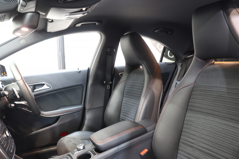 メルセデスベンツ CLAクラス CLA180 AMGﾗｲﾝ ﾍﾞｰｼｯｸ&ﾚｰﾀﾞｰｾｰﾌﾃｨPKG　中期 ｷｰﾚｽｺﾞｰ ﾌﾞﾗｯｸﾚｻﾞｰDINAMICAｼｰﾄ ｼｰﾄﾋｰﾀｰ HDDﾅﾋﾞTV BT音楽 ﾊﾞｯｸｶﾒﾗ PTS ｷｾﾉﾝﾗｲﾄ AMGｴｱﾛ&18AW 7AT 希少色ﾉｰｻﾞﾝﾗｲﾂﾌﾞﾗｯｸ　2年保証