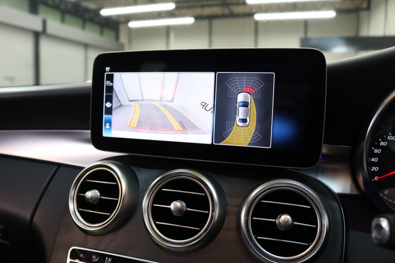 メルセデスベンツ Cクラス C200 4MATIC AVG AMGﾗｲﾝ ﾚｰﾀﾞｰｾｰﾌﾃｨPKG　BSG搭載 後期 ｷｰﾚｽｺﾞｰ 黒革 HDDﾅﾋﾞTV ｽﾏﾎ連携 ﾊﾞｯｸｶﾒﾗ PTS LEDﾗｲﾄ AMGｴｱﾛ&18AW ﾀﾞｲﾅﾐｯｸS ｴｱｻｽ 9AT　2年保証