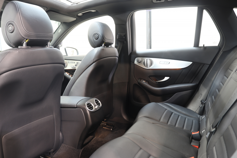 メルセデスベンツ GLC GLC220d 4MATIC ｽﾎﾟｰﾂ 本革仕様 ﾚｰﾀﾞｰｾｰﾌﾃｨPKG　MEｺﾈｸﾄ ｷｰﾚｽｺﾞｰ ﾌﾞﾗｯｸﾚｻﾞｰｼｰﾄ ﾊﾟﾉﾗﾏSR ﾍｯﾄﾞｱｯﾌﾟD HDDﾅﾋﾞTV BT音楽 ﾌﾞﾙﾒｽﾀｰ 360ｶﾒﾗ PTS LEDﾗｲﾄ ﾊﾝｽﾞﾌﾘｰA AMGｴｱﾛ&19AW ｴｱﾊﾞﾗﾝｽPKG ﾀﾞｲﾅﾐｯｸｾﾚｸﾄ 9AT　2年保証