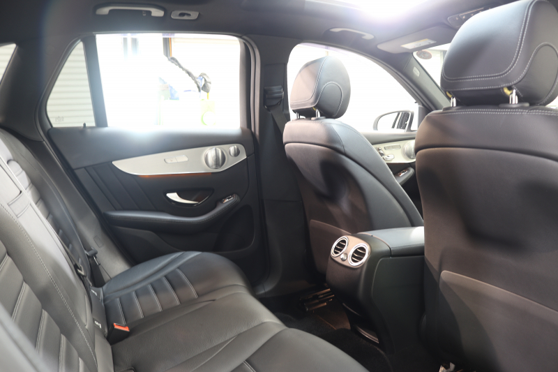 メルセデスベンツ GLC GLC220d 4MATIC ｽﾎﾟｰﾂ 本革仕様 ﾚｰﾀﾞｰｾｰﾌﾃｨPKG　MEｺﾈｸﾄ ｷｰﾚｽｺﾞｰ ﾌﾞﾗｯｸﾚｻﾞｰｼｰﾄ ﾊﾟﾉﾗﾏSR ﾍｯﾄﾞｱｯﾌﾟD HDDﾅﾋﾞTV BT音楽 ﾌﾞﾙﾒｽﾀｰ 360ｶﾒﾗ PTS LEDﾗｲﾄ ﾊﾝｽﾞﾌﾘｰA AMGｴｱﾛ&19AW ｴｱﾊﾞﾗﾝｽPKG ﾀﾞｲﾅﾐｯｸｾﾚｸﾄ 9AT　2年保証