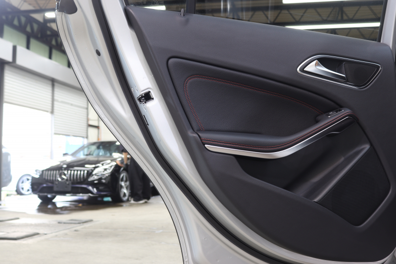 メルセデスベンツ Aクラス A180 ｽﾎﾟｰﾂ AMGｴｸｽｸﾙｰｼﾌﾞ&ﾅｲﾄ&ﾊﾞﾘｭｰ&ﾚｰﾀﾞｰｾｰﾌﾃｨPKG　ｷｰﾚｽｷｰ ﾚｯﾄﾞｽﾃｯﾁ入りﾌﾞﾗｯｸﾚｻﾞｰｼｰﾄ 純正HDDﾅﾋﾞTV BT音楽 ﾊﾞｯｸｶﾒﾗ PTS DSRC ｷｾﾉﾝ AMGｴｱﾛ&18AW ﾀﾞｲﾅﾐｯｸｾﾚｸﾄ 純正ﾄﾞﾗﾚｺ　2年保証