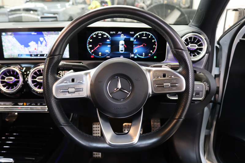 メルセデスベンツ Aクラス A250 4MATIC ｾﾀﾞﾝ AMGﾗｲﾝ ﾚｻﾞｰｴｸｽｸﾙｰｼﾌﾞ&ｱﾄﾞﾊﾞﾝｽﾄﾞ&ﾅﾋﾞｹﾞｰｼｮﾝ&ﾚｰﾀﾞｰｾｰﾌﾃｨPKG　ｷｰﾚｽｺﾞｰ 灰/黒本革 ﾊﾟﾉﾗﾏSR ﾍｯﾄﾞｱｯﾌﾟD MBUXﾅﾋﾞTV BT音楽 ｱﾄﾞﾊﾞﾝｽﾄﾞｻｳﾝﾄﾞ 360ｶﾒﾗ PTS LEDﾗｲﾄ AMGｴｱﾛ&18AW ﾜｲﾔﾚｽ充電　2年保証