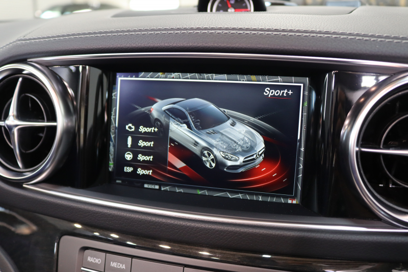 メルセデスベンツ SLクラス SL400 ﾚｰﾀﾞｰｾｰﾌﾃｨPKG　後期 ｷｰﾚｽｺﾞｰ 黒本革 ﾍﾞﾝﾁﾚｰﾀｰ ｴｱｽｶｰﾌ HDDﾅﾋﾞTV BT音楽 ﾊﾞｯｸｶﾒﾗ PTS LEDﾗｲﾄ ﾊﾝｽﾞﾌﾘｰA AMGｴｱﾛ&19AW ABCｻｽﾍﾟﾝｼｮﾝ ﾊﾟﾉﾗﾐｯｸﾙｰﾌ 9AT　2年保証