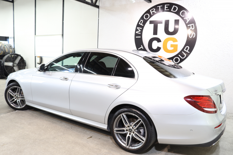 メルセデスベンツ Eクラス E200 AVG AMGﾗｲﾝ ｴｸｽｸﾙｰｼﾌﾞ&ﾚｰﾀﾞｰｾｰﾌﾃｨPKG　BSG搭載 中期 NEWｽﾃｱﾘﾝｸﾞ ｷｰﾚｽｺﾞｰ 黒本革 ﾍｯﾄﾞｱｯﾌﾟD HDDﾅﾋﾞTV ｽﾏﾎ連携 ﾌﾞﾙﾒｽﾀｰ 360ｶﾒﾗ PTS LEDﾗｲﾄ 自動ﾄﾗﾝｸ AMGｴｱﾛ&19AW 9AT　2年保証