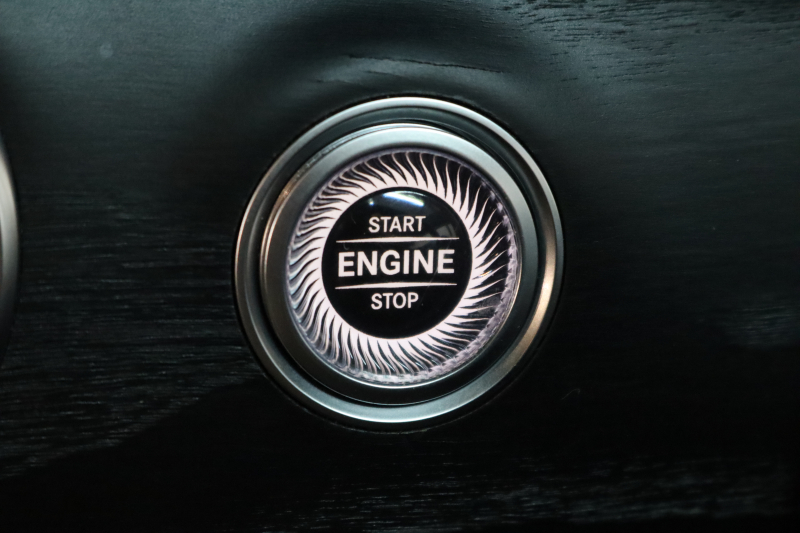 メルセデスベンツ Eクラス E200 AVG AMGﾗｲﾝ ｴｸｽｸﾙｰｼﾌﾞ&ﾚｰﾀﾞｰｾｰﾌﾃｨPKG　BSG搭載 中期 NEWｽﾃｱﾘﾝｸﾞ ｷｰﾚｽｺﾞｰ 黒本革 ﾍｯﾄﾞｱｯﾌﾟD HDDﾅﾋﾞTV ｽﾏﾎ連携 ﾌﾞﾙﾒｽﾀｰ 360ｶﾒﾗ PTS LEDﾗｲﾄ 自動ﾄﾗﾝｸ AMGｴｱﾛ&19AW 9AT　2年保証