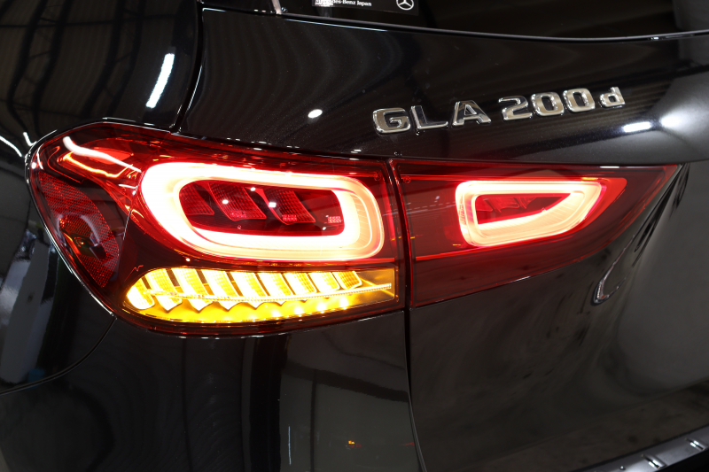 メルセデスベンツ GLA GLA200d 4MATIC AMGﾗｲﾝ AMGﾚｻﾞｰｴｸｽｸﾙｰｼﾌﾞ&ｱﾄﾞﾊﾞﾝｽﾄﾞ&ﾅﾋﾞｹﾞｰｼｮﾝ&ﾚｰﾀﾞｰｾｰﾌﾃｨPKG　ｷｰﾚｽｺﾞｰ 赤/黒本革 ﾊﾟﾉﾗﾏSR ﾍｯﾄﾞｱｯﾌﾟD MBUXﾅﾋﾞTV BT音楽 ｱﾄﾞﾊﾞﾝｽﾄﾞｻｳﾝﾄﾞ 360ｶﾒﾗ PTS LEDﾗｲﾄ ﾊﾝｽﾞﾌﾘｰA AMGｴｱﾛ&20AW 8AT　2年保証