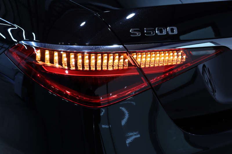 メルセデスベンツ Sクラス S500 4MATIC AMGﾗｲﾝ ﾚｻﾞｰｴｸｽｸﾙｰｼﾌﾞ&ﾍﾞｰｼｯｸ&ﾚｰﾀﾞｰｾｰﾌﾃｨPKG　ISG搭載 1ｵｰﾅｰ ｷｰﾚｽｺﾞｰ 黒本革 ﾍﾞﾝﾁﾚｰﾀｰ ﾊﾟﾉﾗﾏSR ﾍｯﾄﾞｱｯﾌﾟD MBUXﾅﾋﾞTV ｽﾏﾎ連携 ﾌﾞﾙﾒｽﾀｰ 360ｶﾒﾗ PTS LEDﾗｲﾄ ﾊﾝｽﾞﾌﾘｰA AMGｴｱﾛ&20AW ﾜｲﾔﾚｽ充電 9AT　2年保証