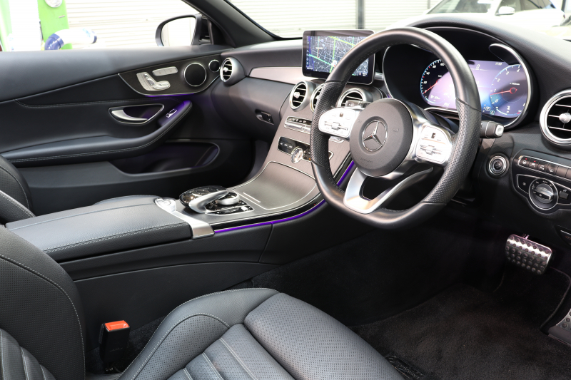 メルセデスベンツ Cクラス C180ｶﾌﾞﾘｵﾚ ｽﾎﾟｰﾂ ﾚｻﾞｰｴｸｽｸﾙｰｼﾌﾞ&ﾚｰﾀﾞｰｾｰﾌﾃｨPKG　後期最終型 1ｵｰﾅｰ ｷｰﾚｽｺﾞｰ 黒本革 ｴｱｽｶｰﾌ ﾍｯﾄﾞｱｯﾌﾟD HDDﾅﾋﾞTV ｽﾏﾎ連携 ﾊﾞｯｸｶﾒﾗ PTS LEDﾗｲﾄ AMGｴｱﾛ&19AW ｴｱｷｬｯﾌﾟ ﾄﾞﾗﾌﾄｽﾄｯﾌﾟ黒幌 ｴｱｻｽ 9AT　2年保証