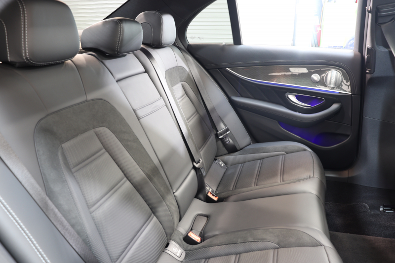 AMG Eクラス E53 4MATIC+ ｴｸｽｸﾙｰｼﾌﾞ&ﾚｰﾀﾞｰｾｰﾌﾃｨPKG　ISG搭載 中期 ｷｰﾚｽｺﾞｰ 黒本革 ﾍﾞﾝﾁﾚｰﾀｰ ﾊﾟﾉﾗﾏSR ﾍｯﾄﾞｱｯﾌﾟD HDDﾅﾋﾞTV ｽﾏﾎ連携 ﾌﾞﾙﾒｽﾀｰ 360ｶﾒﾗ PTS LEDﾗｲﾄ ﾊﾝｽﾞﾌﾘｰA AMG専用装備&ﾁｭｰﾆﾝｸﾞ 9AT　2年保証