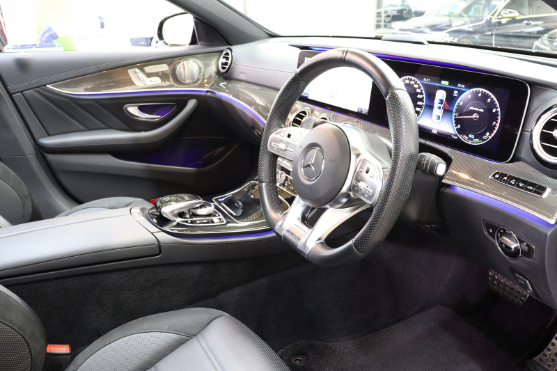 AMG Eクラス E53 4MATIC+ ｴｸｽｸﾙｰｼﾌﾞ&ﾚｰﾀﾞｰｾｰﾌﾃｨPKG　ISG搭載 中期 ｷｰﾚｽｺﾞｰ 黒本革 ﾍﾞﾝﾁﾚｰﾀｰ ﾊﾟﾉﾗﾏSR ﾍｯﾄﾞｱｯﾌﾟD HDDﾅﾋﾞTV ｽﾏﾎ連携 ﾌﾞﾙﾒｽﾀｰ 360ｶﾒﾗ PTS LEDﾗｲﾄ ﾊﾝｽﾞﾌﾘｰA AMG専用装備&ﾁｭｰﾆﾝｸﾞ 9AT　2年保証