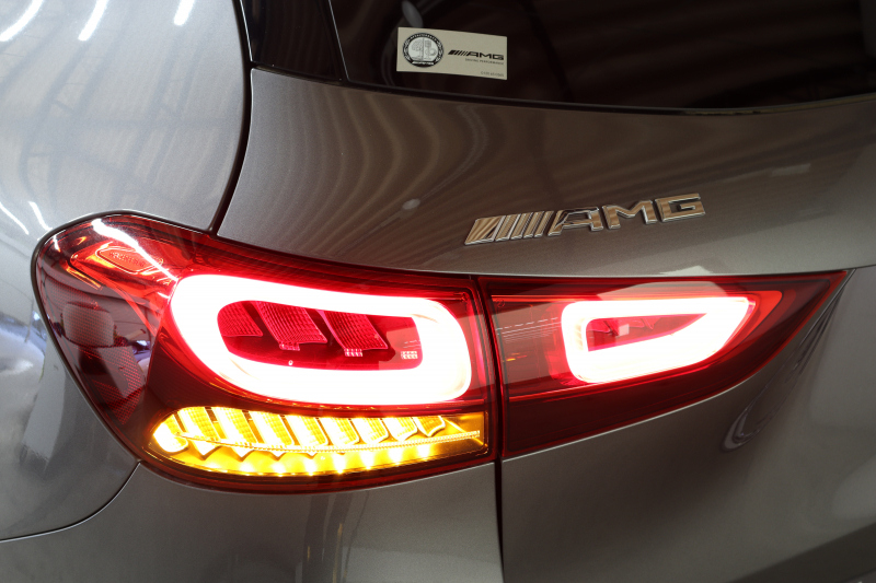 AMG GLA GLA45S 4MATIC+ ﾚｰﾀﾞｰｾｰﾌﾃｨPKG　現行 ｷｰﾚｽｺﾞｰ 灰/黒本革 ﾊﾟﾉﾗﾏSR MBUXﾅﾋﾞTV BT音楽 360ｶﾒﾗ PTS LEDﾗｲﾄ ﾊﾝｽﾞﾌﾘｰA AMG専用装備&ﾁｭｰﾆﾝｸﾞ ﾜｲﾔﾚｽ充電 8AT 希少色ﾏｳﾝﾃﾝｸﾞﾚｰ　2年保証