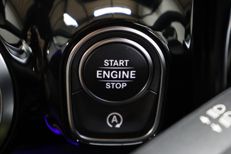 AMG GLA GLA45S 4MATIC+ ﾚｰﾀﾞｰｾｰﾌﾃｨPKG　現行 ｷｰﾚｽｺﾞｰ 灰/黒本革 ﾊﾟﾉﾗﾏSR MBUXﾅﾋﾞTV BT音楽 360ｶﾒﾗ PTS LEDﾗｲﾄ ﾊﾝｽﾞﾌﾘｰA AMG専用装備&ﾁｭｰﾆﾝｸﾞ ﾜｲﾔﾚｽ充電 8AT 希少色ﾏｳﾝﾃﾝｸﾞﾚｰ　2年保証