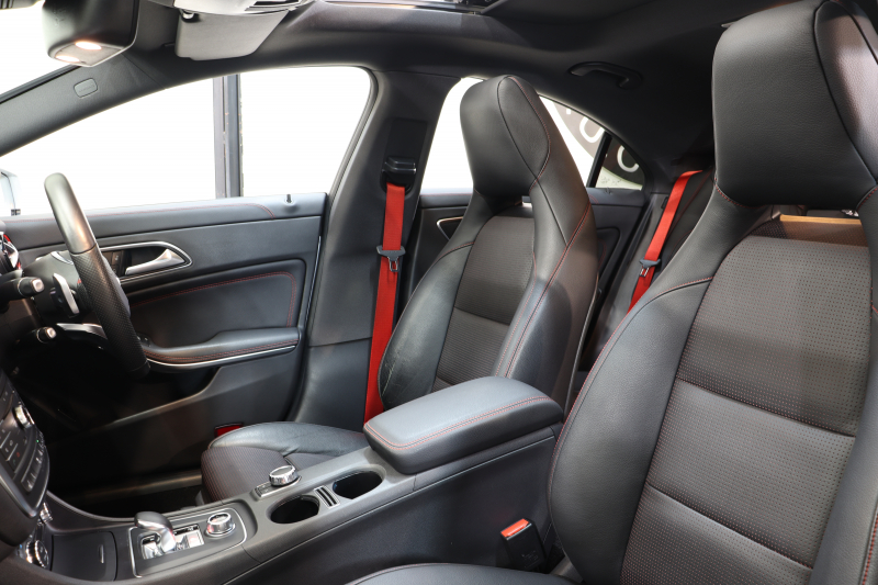 AMG CLAクラス CLA45 4MATIC ﾚｰﾀﾞｰｾｰﾌﾃｨPKG　中期 ｷｰﾚｽｺﾞｰ 黒本革 ﾊﾟﾉﾗﾏSR HDDﾅﾋﾞTV BT音楽 ﾊﾞｯｸｶﾒﾗ PTS ｷｾﾉﾝﾗｲﾄ AMG専用装備&ﾁｭｰﾆﾝｸﾞ 7AT　2年保証