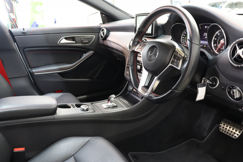 AMG CLAクラス CLA45 4MATIC AMGｴｸｽｸﾙｰｼﾌﾞ&ﾊﾞﾘｭｰ&ﾚｰﾀﾞｰｾｰﾌﾃｨPKG　黒本革 ﾊﾟﾉﾗﾏSR HDDﾅﾋﾞTV BT音楽 ﾊﾞｯｸｶﾒﾗ DSRC PTS ｷｾﾉﾝﾗｲﾄ AMG専用装備&ﾁｭｰﾆﾝｸﾞ ﾊﾟﾅﾒﾘｶｰﾅｸﾞﾘﾙ 7AT　2年保証