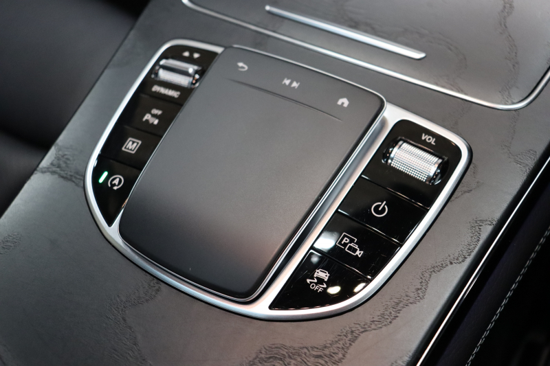 メルセデスベンツ GLC GLC220d 4MATIC ﾅｲﾄｴﾃﾞｨｼｮﾝ ﾚｰﾀﾞｰｾｰﾌﾃｨPKG　特別仕様車 後期 ｷｰﾚｽｺﾞｰ ﾌﾞﾗｯｸﾚｻﾞｰｼｰﾄ ﾊﾟﾉﾗﾏSR MBUXﾅﾋﾞTV BT音楽 360ｶﾒﾗ PTS LEDﾗｲﾄ 自動Rｹﾞｰﾄ AMGｴｱﾛ&19AW ﾜｲﾔﾚｽ充電 9AT　2年保証