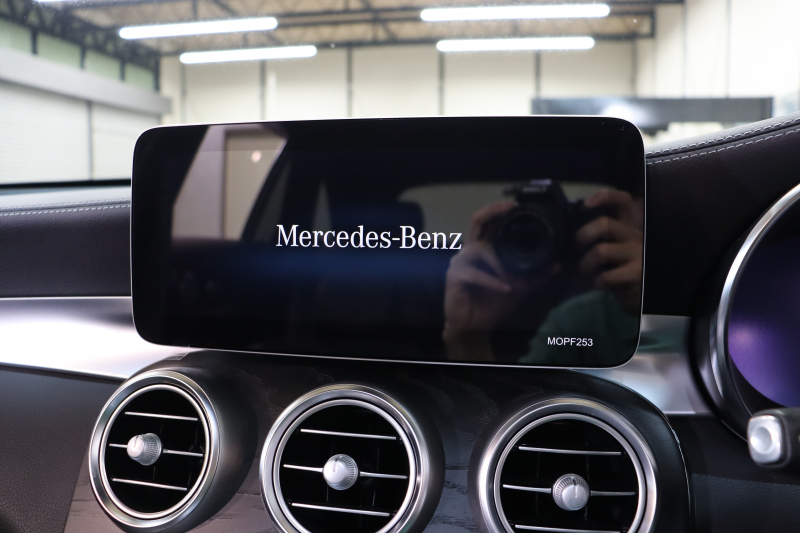 メルセデスベンツ GLC GLC220d 4MATIC AMGﾗｲﾝ ﾚｻﾞｰｴｸｽｸﾙｰｼﾌﾞ&ﾚｰﾀﾞｰｾｰﾌﾃｨPKG　後期 ｷｰﾚｽｺﾞｰ 黒本革 ﾍﾞﾝﾁﾚｰﾀｰ ﾊﾟﾉﾗﾏSR ﾍｯﾄﾞｱｯﾌﾟD MBUXﾅﾋﾞTV BT音楽 ﾌﾞﾙﾒｽﾀｰ 360ｶﾒﾗ PTS LEDﾗｲﾄ ﾊﾝｽﾞﾌﾘｰA AMGｴｱﾛ&19AW ｴｱｻｽ 9AT　2年保証
