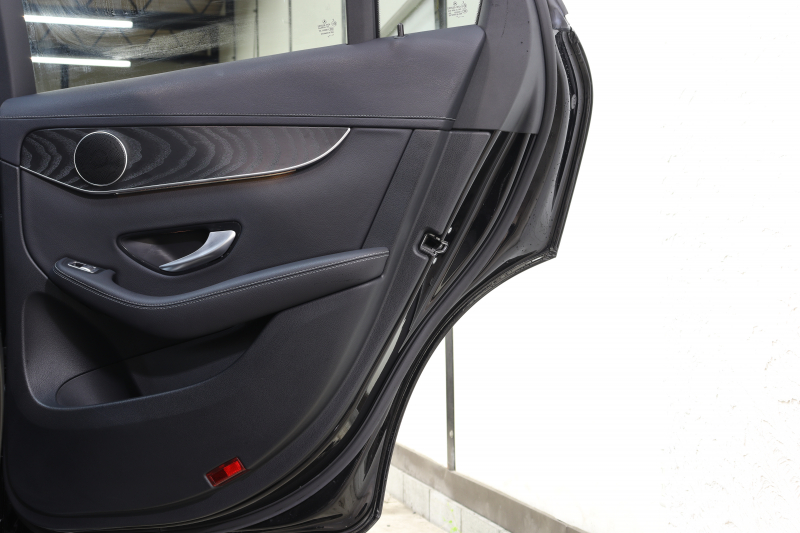 メルセデスベンツ GLC GLC220d 4MATIC ｽﾎﾟｰﾂﾗｲﾝｴﾃﾞｨｼｮﾝ ﾚｰﾀﾞｰｾｰﾌﾃｨPKG　特別仕様車 後期 ｷｰﾚｽｺﾞｰ 黒革 ﾊﾟﾉﾗﾏSR MBUXﾅﾋﾞTV BT音楽 360ｶﾒﾗ PTS LEDﾗｲﾄ 自動Rｹﾞｰﾄ AMGｴｱﾛ&19AW ﾀﾞｲﾅﾐｯｸS 9AT　2年保証