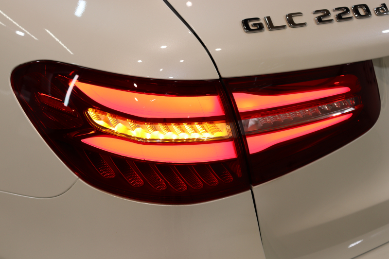 メルセデスベンツ GLC GLC220d 4MATIC ｽﾎﾟｰﾂ ﾚｰﾀﾞｰｾｰﾌﾃｨPKG　ｷｰﾚｽｺﾞｰ ﾌﾞﾗｯｸﾚｻﾞｰDINAMICAｼｰﾄ ｼｰﾄﾋｰﾀｰ ﾍｯﾄﾞｱｯﾌﾟD HDDﾅﾋﾞTV BT音楽 360ｶﾒﾗ PTS LEDﾗｲﾄ ﾊﾝｽﾞﾌﾘｰA AMGｴｱﾛ&19AW ﾀﾞｲﾅﾐｯｸS 9AT　2年保証