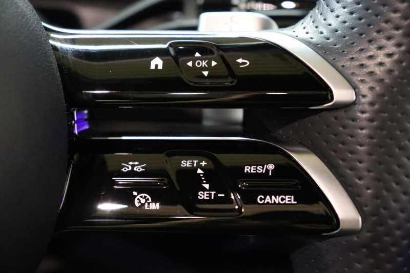 メルセデスベンツ Cクラス C220d ｽﾃｰｼｮﾝﾜｺﾞﾝ AVG AMGﾗｲﾝ ﾚｻﾞｰｴｸｽｸﾙｰｼﾌﾞ&ﾍﾞｰｼｯｸ&ﾚｰﾀﾞｰｾｰﾌﾃｨPKG　ISG搭載 1ｵｰﾅｰ ｷｰﾚｽｺﾞｰ 黒本革 ﾊﾟﾉﾗﾏSR ﾍｯﾄﾞｱｯﾌﾟD MBUXﾅﾋﾞTV ｽﾏﾎ連携 360ｶﾒﾗ PTS LEDﾗｲﾄ 自動Rｹﾞｰﾄ AMGｴｱﾛ&18AW 9AT　2年保証