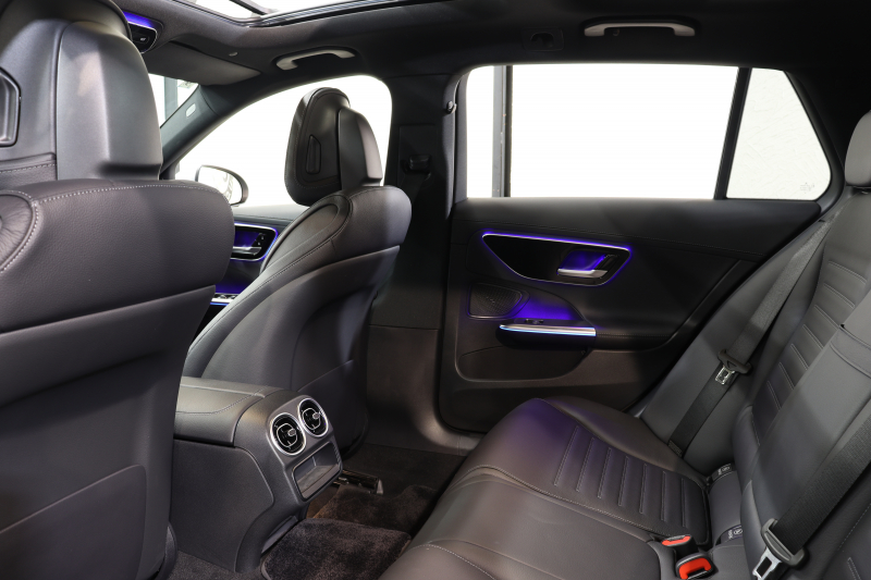 メルセデスベンツ Cクラス C220d ｽﾃｰｼｮﾝﾜｺﾞﾝ AVG AMGﾗｲﾝ ﾚｻﾞｰｴｸｽｸﾙｰｼﾌﾞ&ﾍﾞｰｼｯｸ&ﾚｰﾀﾞｰｾｰﾌﾃｨPKG　ISG搭載 1ｵｰﾅｰ ｷｰﾚｽｺﾞｰ 黒本革 ﾊﾟﾉﾗﾏSR ﾍｯﾄﾞｱｯﾌﾟD MBUXﾅﾋﾞTV ｽﾏﾎ連携 360ｶﾒﾗ PTS LEDﾗｲﾄ 自動Rｹﾞｰﾄ AMGｴｱﾛ&18AW 9AT　2年保証