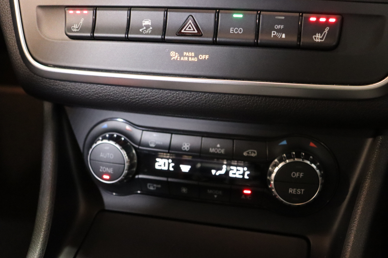 AMG GLA GLA45 4MATIC ｴﾃﾞｨｼｮﾝ1 ﾚｰﾀﾞｰｾｰﾌﾃｨPKG　300台限定車 黒本革 HDDﾅﾋﾞTV ﾊﾞｯｸｶﾒﾗ PTS ｷｾﾉﾝﾗｲﾄ 自動Rｹﾞｰﾄ AMG専用装備&ﾁｭｰﾆﾝｸﾞ 専用ｴｱﾛ&ﾃﾞｶｰﾙ 7AT　2年保証