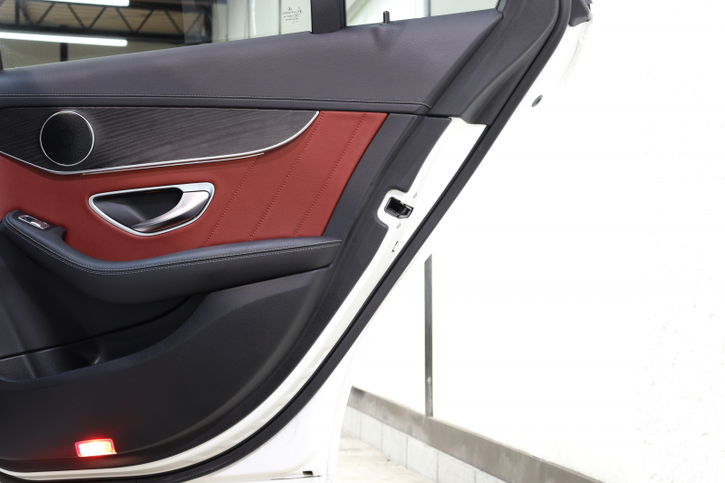 メルセデスベンツ Cクラス C200ｽﾃｰｼｮﾝﾜｺﾞﾝ ｽﾎﾟｰﾂ 本革仕様 ﾚｰﾀﾞｰｾｰﾌﾃｨPKG　ｷｰﾚｽｺﾞｰ 赤本革 ﾍｯﾄﾞｱｯﾌﾟD HDDﾅﾋﾞTV BT音楽 ﾊﾞｯｸｶﾒﾗ PTS LEDﾗｲﾄ ﾊﾝｽﾞﾌﾘｰA AMGｴｱﾛ&18AW ﾀﾞｲﾅﾐｯｸS ｴｱｻｽ 7AT　2年保証