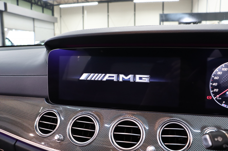 AMG Eクラス E43 4MATIC ｴｸｽｸﾙｰｼﾌﾞ&ﾚｰﾀﾞｰｾｰﾌﾃｨPKG　ｷｰﾚｽｺﾞｰ 黒本革 ﾍﾞﾝﾁﾚｰﾀｰ ﾊﾟﾉﾗﾏSR ﾍｯﾄﾞｱｯﾌﾟD HDDﾅﾋﾞTV ｽﾏﾎ連携 ﾌﾞﾙﾒｽﾀｰ 360ｶﾒﾗ PTS LEDﾗｲﾄ ﾊﾝｽﾞﾌﾘｰA AMG専用装備&ﾁｭｰﾆﾝｸﾞ 9AT　2年保証