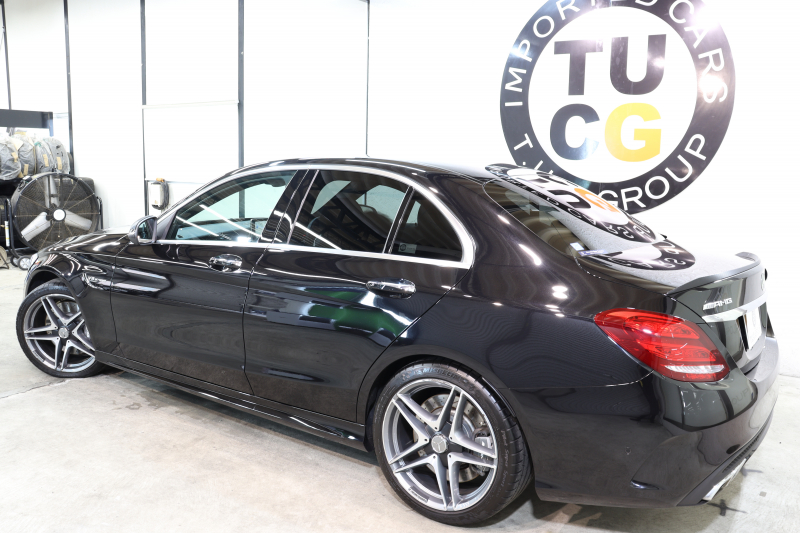 AMG Cクラス C63 ﾚｰﾀﾞｰｾｰﾌﾃｨPKG　ｷｰﾚｽｺﾞｰ 黒本革 ｼｰﾄﾋｰﾀｰ HDDﾅﾋﾞTV BT音楽 ﾊﾞｯｸｶﾒﾗ PTS LEDﾗｲﾄ 自動ﾄﾗﾝｸ AMG専用装備&ﾁｭｰﾆﾝｸﾞ 7AT　2年保証