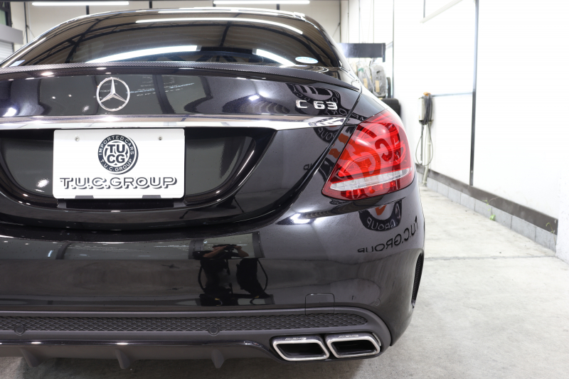 AMG Cクラス C63 ﾚｰﾀﾞｰｾｰﾌﾃｨPKG　ｷｰﾚｽｺﾞｰ 黒本革 ｼｰﾄﾋｰﾀｰ HDDﾅﾋﾞTV BT音楽 ﾊﾞｯｸｶﾒﾗ PTS LEDﾗｲﾄ 自動ﾄﾗﾝｸ AMG専用装備&ﾁｭｰﾆﾝｸﾞ 7AT　2年保証