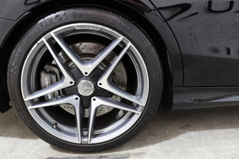 AMG Cクラス C63 ﾚｰﾀﾞｰｾｰﾌﾃｨPKG　ｷｰﾚｽｺﾞｰ 黒本革 ｼｰﾄﾋｰﾀｰ HDDﾅﾋﾞTV BT音楽 ﾊﾞｯｸｶﾒﾗ PTS LEDﾗｲﾄ 自動ﾄﾗﾝｸ AMG専用装備&ﾁｭｰﾆﾝｸﾞ 7AT　2年保証