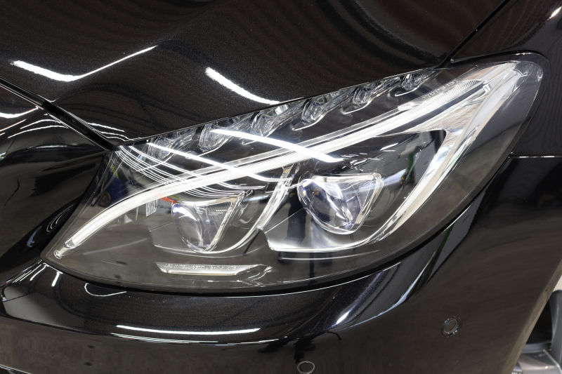 AMG Cクラス C63 ﾚｰﾀﾞｰｾｰﾌﾃｨPKG　ｷｰﾚｽｺﾞｰ 黒本革 ｼｰﾄﾋｰﾀｰ HDDﾅﾋﾞTV BT音楽 ﾊﾞｯｸｶﾒﾗ PTS LEDﾗｲﾄ 自動ﾄﾗﾝｸ AMG専用装備&ﾁｭｰﾆﾝｸﾞ 7AT　2年保証