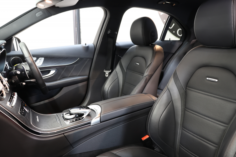 AMG Cクラス C63 ﾚｰﾀﾞｰｾｰﾌﾃｨPKG　ｷｰﾚｽｺﾞｰ 黒本革 ｼｰﾄﾋｰﾀｰ HDDﾅﾋﾞTV BT音楽 ﾊﾞｯｸｶﾒﾗ PTS LEDﾗｲﾄ 自動ﾄﾗﾝｸ AMG専用装備&ﾁｭｰﾆﾝｸﾞ 7AT　2年保証