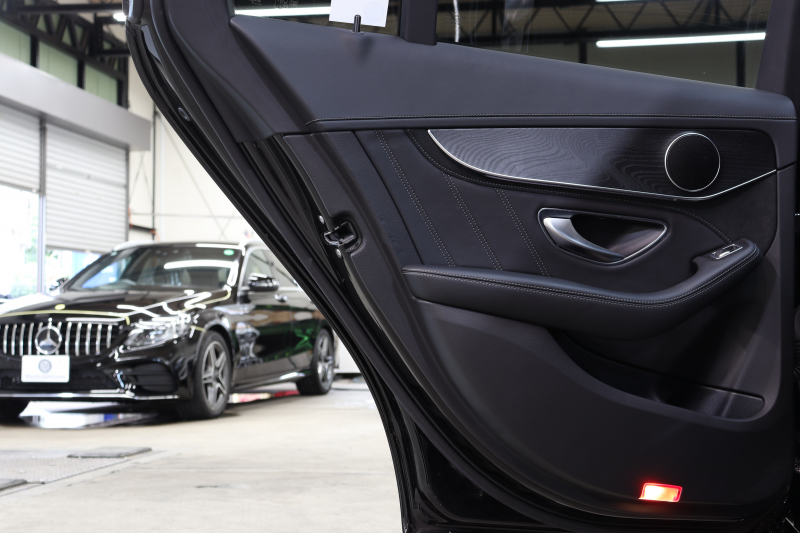 AMG Cクラス C63 ﾚｰﾀﾞｰｾｰﾌﾃｨPKG　ｷｰﾚｽｺﾞｰ 黒本革 ｼｰﾄﾋｰﾀｰ HDDﾅﾋﾞTV BT音楽 ﾊﾞｯｸｶﾒﾗ PTS LEDﾗｲﾄ 自動ﾄﾗﾝｸ AMG専用装備&ﾁｭｰﾆﾝｸﾞ 7AT　2年保証