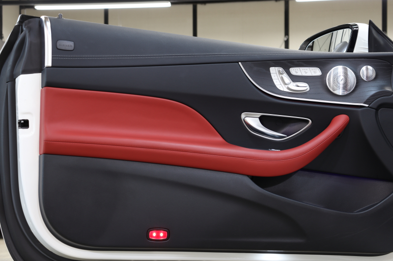 メルセデスベンツ Eクラス E300ｶﾌﾞﾘｵﾚ ｽﾎﾟｰﾂ ｴｸｽｸﾙｰｼﾌﾞ&ﾚｰﾀﾞｰｾｰﾌﾃｨPKG　後期 ｷｰﾚｽｺﾞｰ 黒/赤本革 ﾍﾞﾝﾁﾚｰﾀｰ ﾍｯﾄﾞｱｯﾌﾟD MBUXﾅﾋﾞTV&ARﾅﾋﾞ ｽﾏﾎ連携 ﾌﾞﾙﾒｽﾀｰ 360ｶﾒﾗ PTS LEDﾗｲﾄ ﾊﾝｽﾞﾌﾘｰA AMGｴｱﾛ&19AW ｴｱｻｽ 青幌 9AT　2年保証